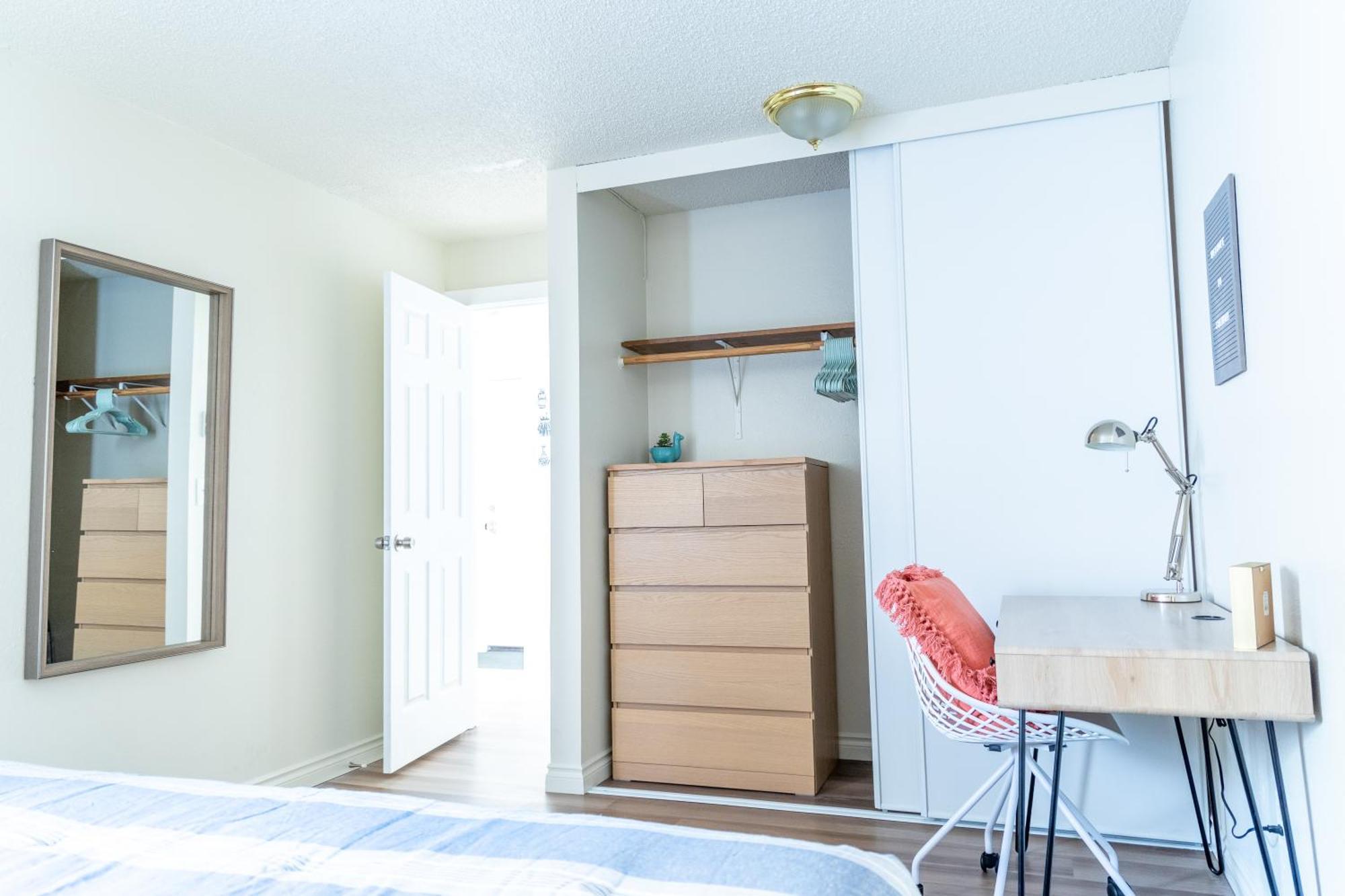 King Bed + Studio! Free Parking, Patio, Wfh Space! Seattle Eksteriør billede